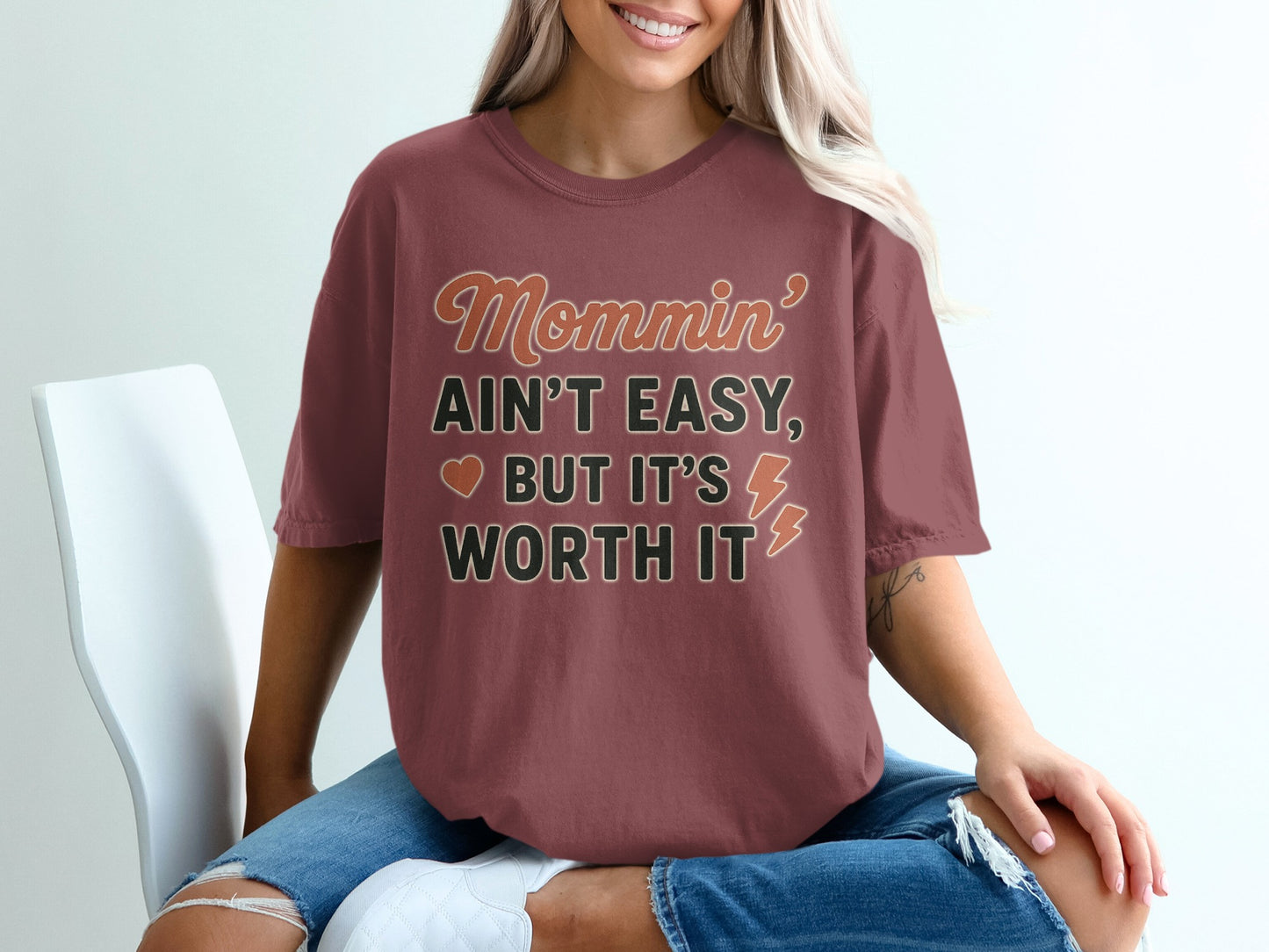Chili- Mommin' Ain't Easy But It's Worth It Shirt